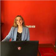 Sono Eleonora e sono disponibile per lezioni di inglese e spagnolo a Torino